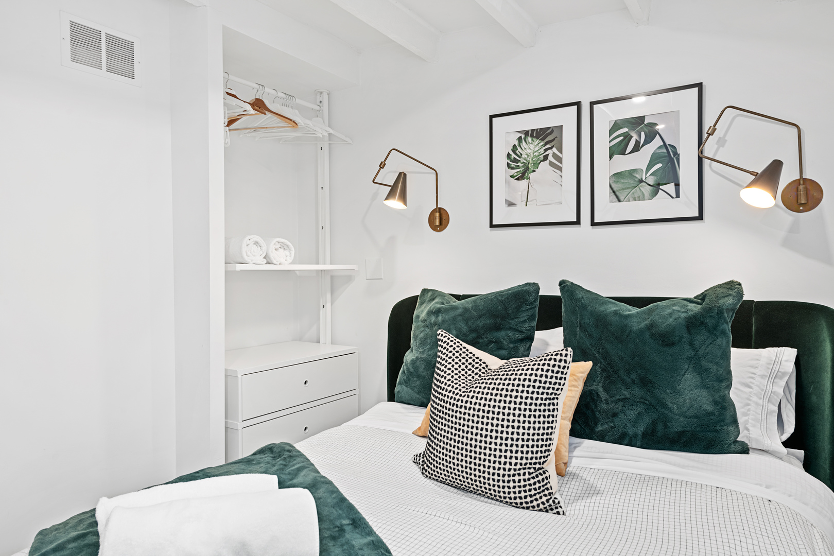 2124 N Sedgwick Street #CH, Chicago, IL 60614