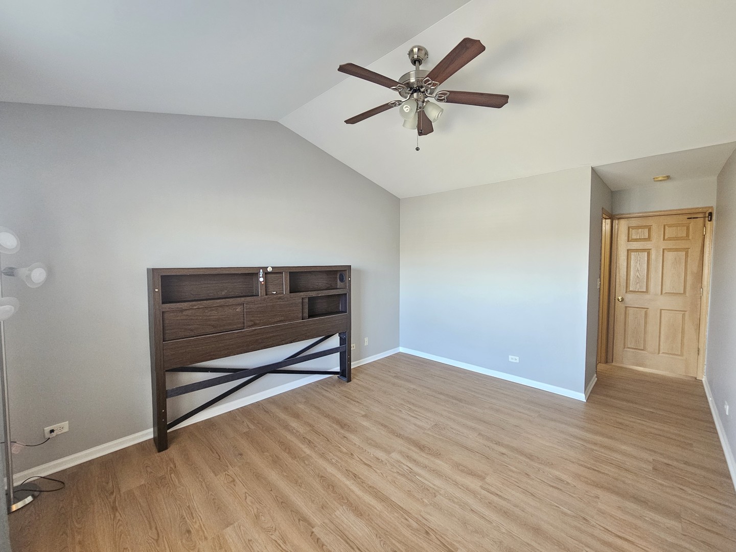 852 Woodewind Drive #-, Naperville, IL 60563