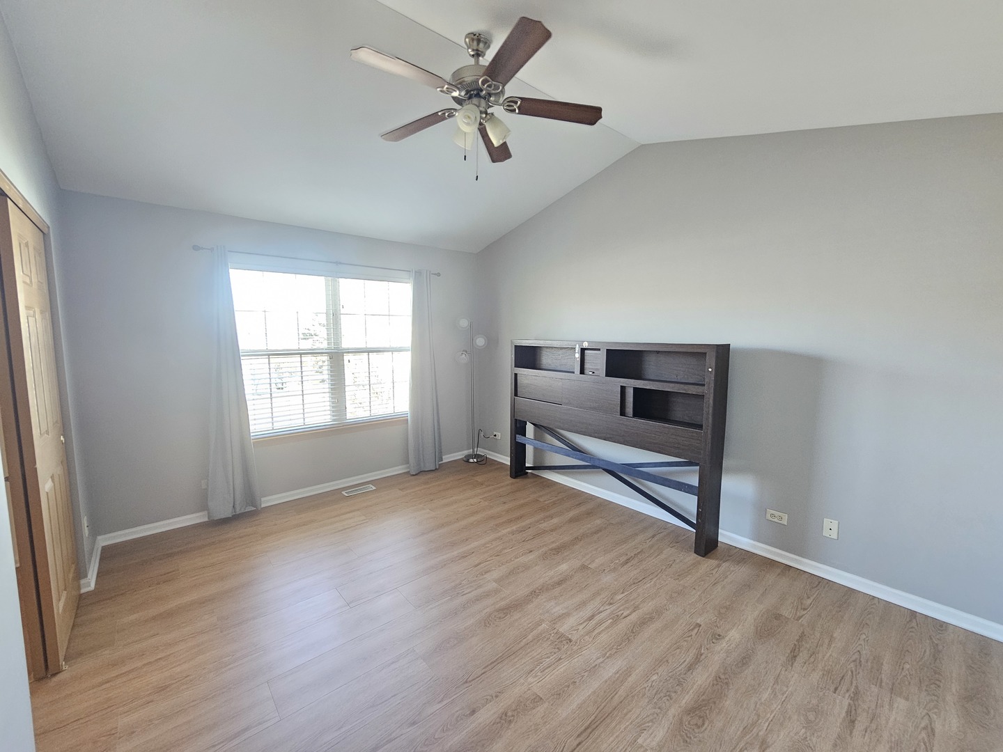 852 Woodewind Drive #-, Naperville, IL 60563