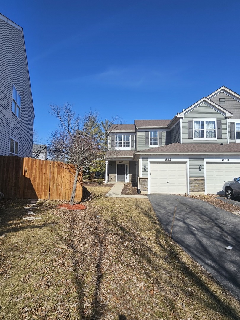 852 Woodewind Drive #-, Naperville, IL 60563