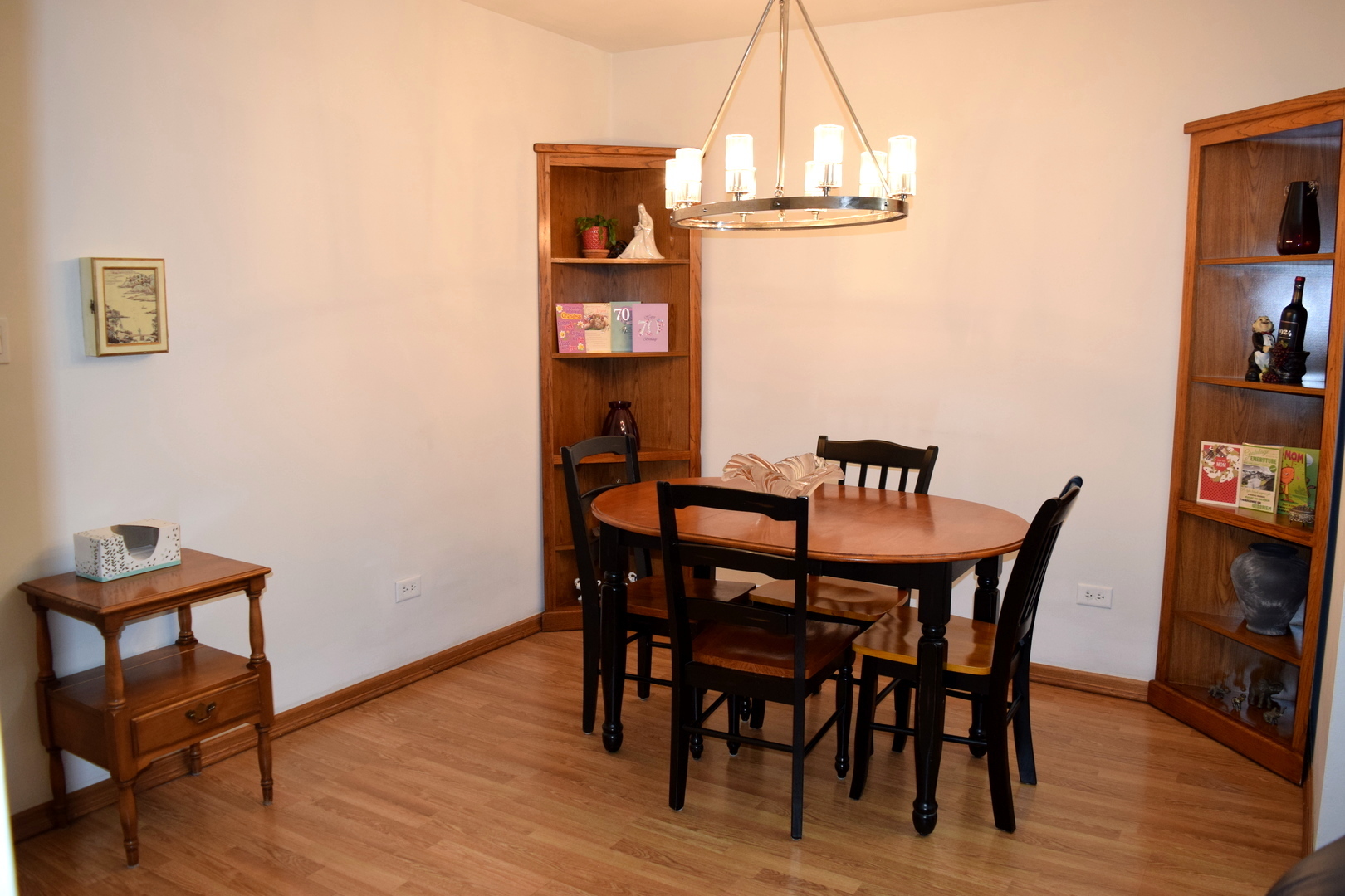 2243 W Nichols Road #31B, Arlington Heights, IL 60004