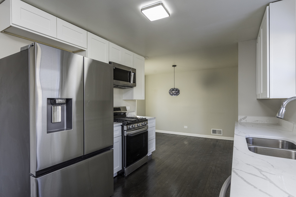 821 12th Street, North Chicago, IL 60064