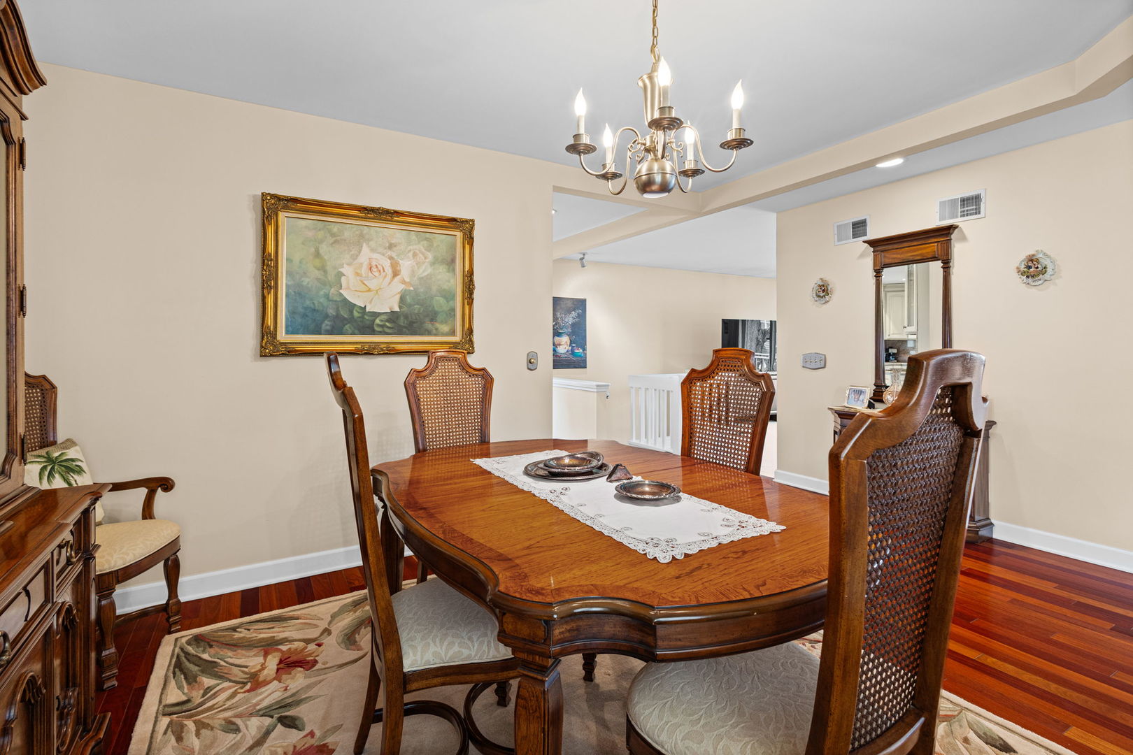 720 Mullady Parkway, Libertyville, IL 60048