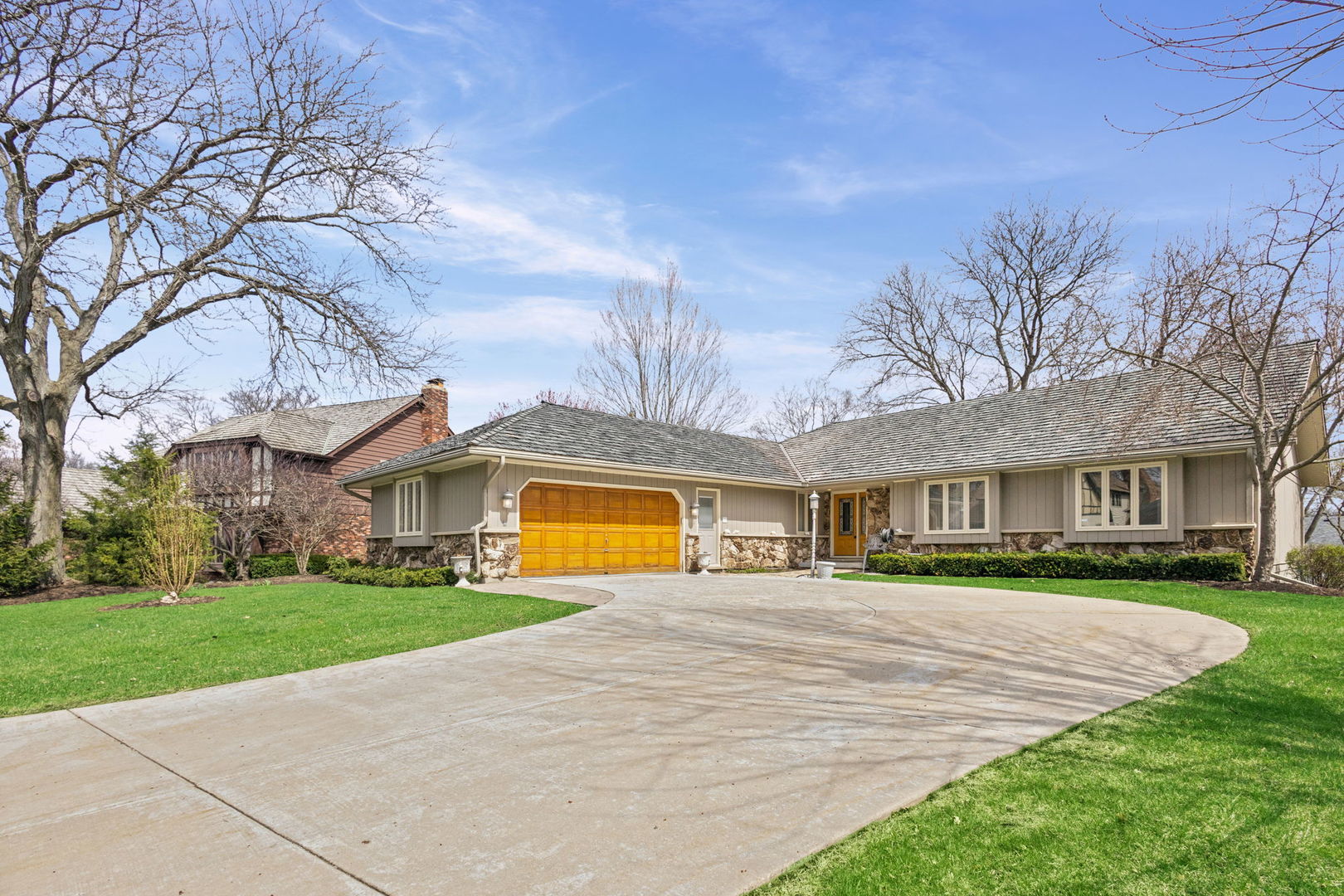 720 Mullady Parkway, Libertyville, IL 60048