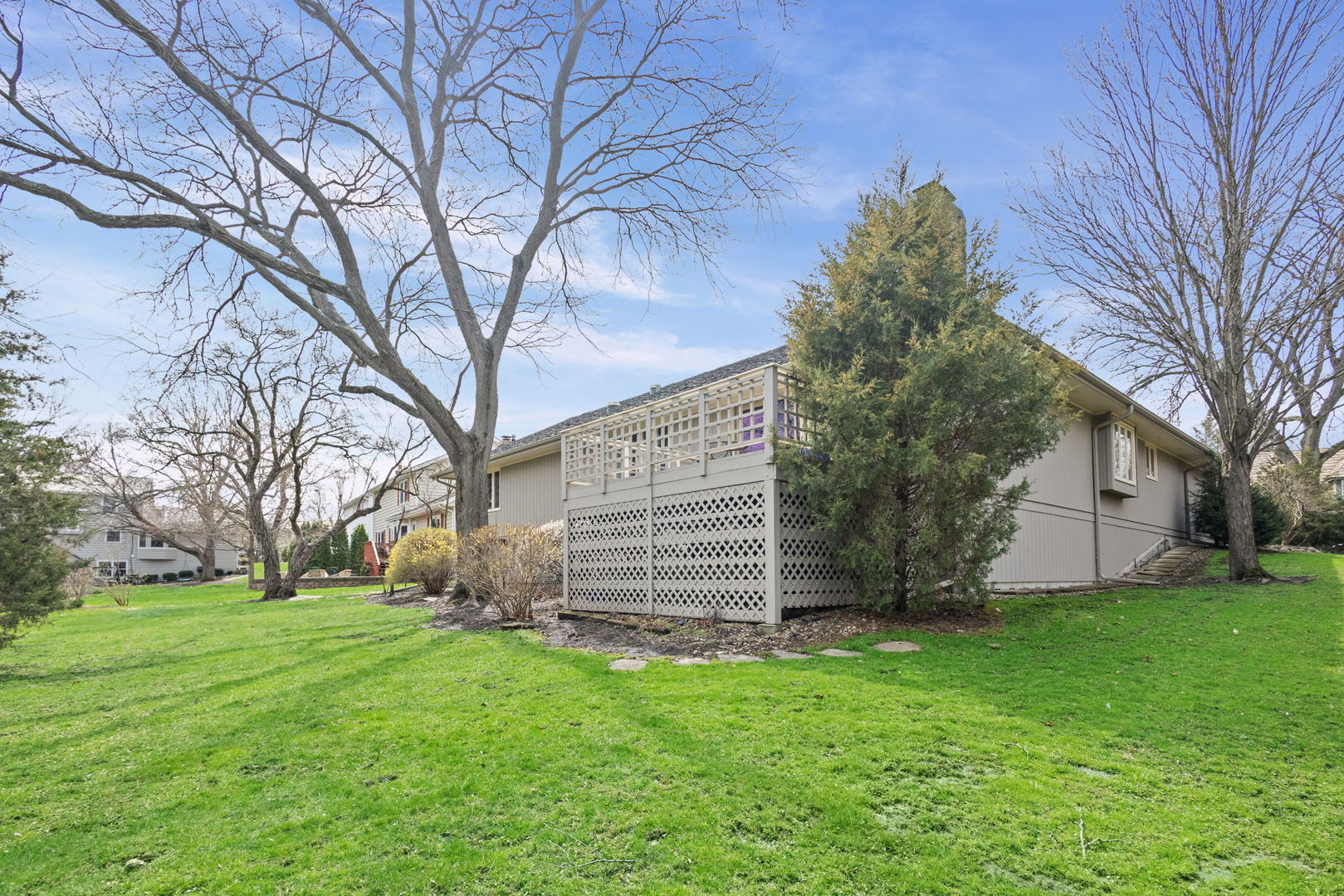 720 Mullady Parkway, Libertyville, IL 60048