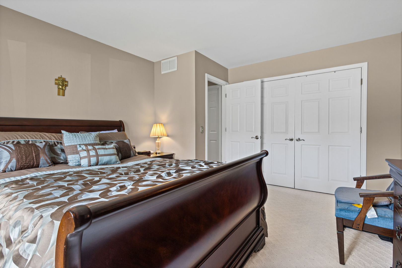 720 Mullady Parkway, Libertyville, IL 60048