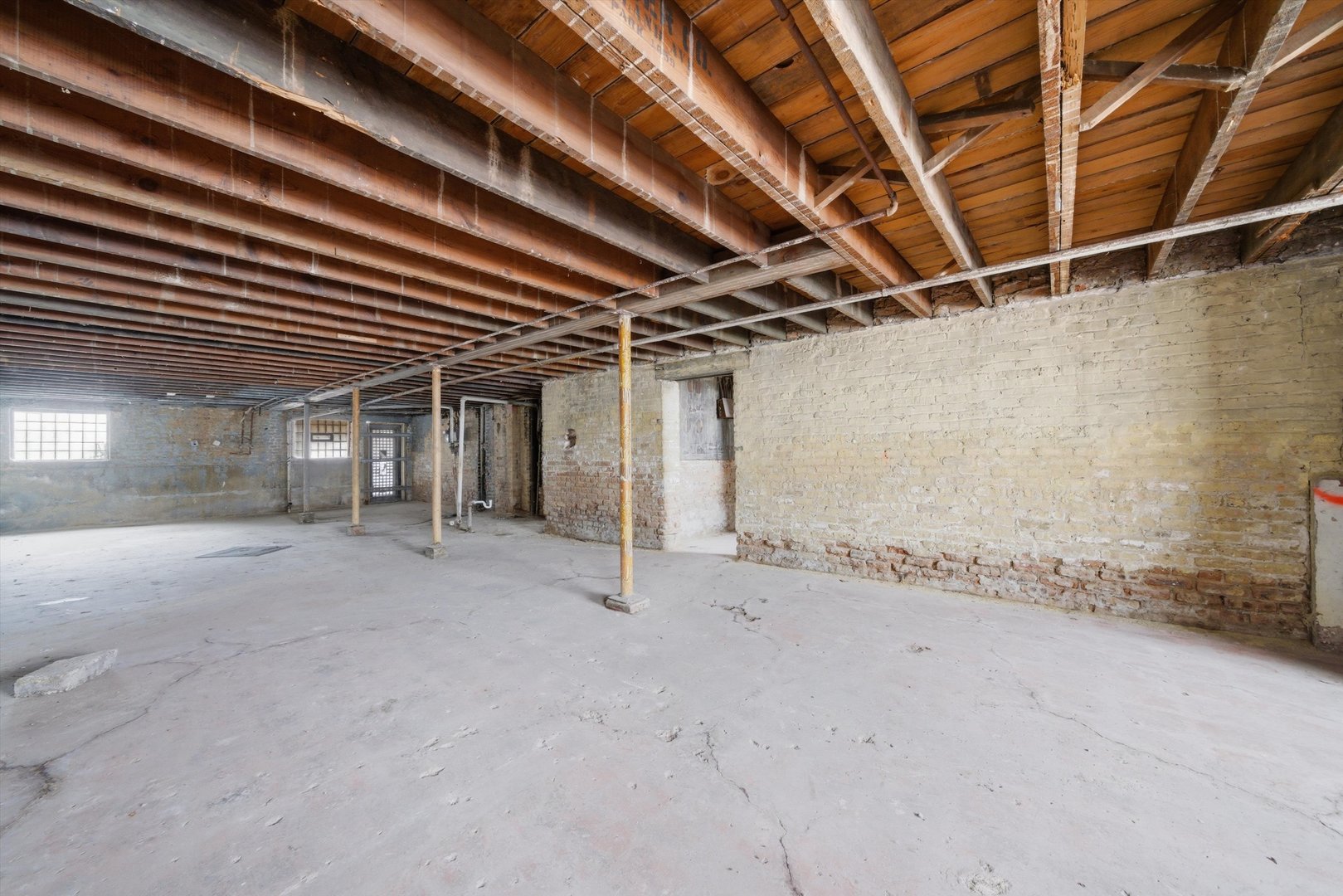 5843 S Peoria Street, Chicago, IL 60621