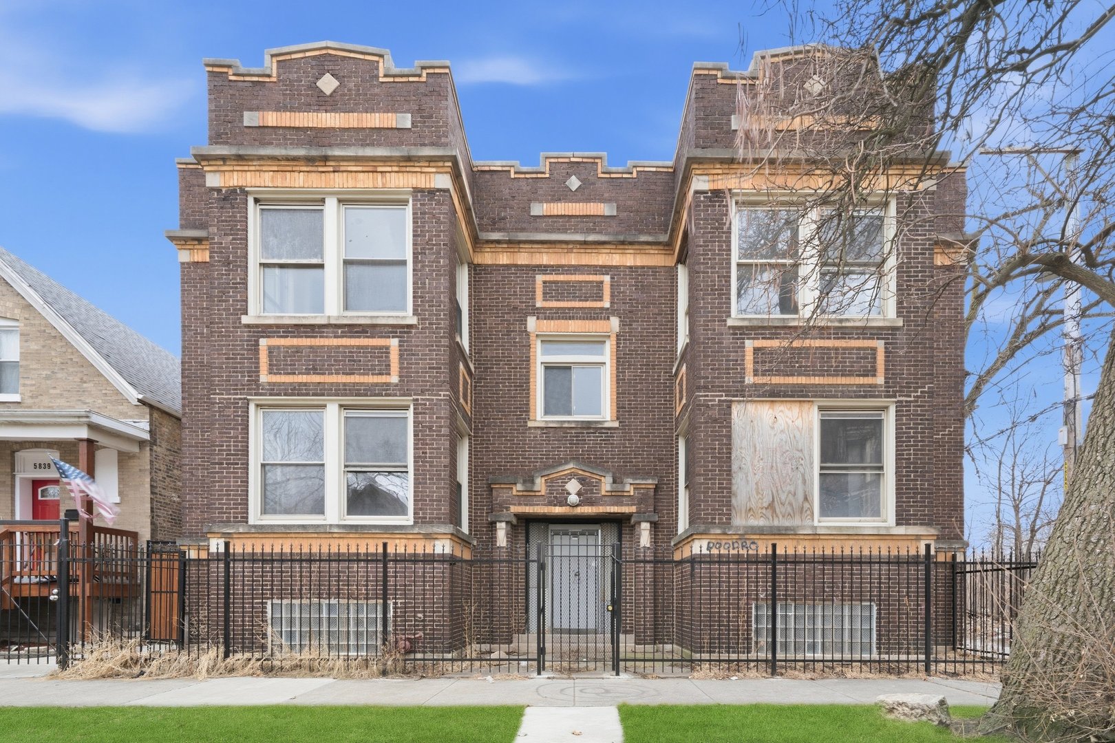 5843 S Peoria Street, Chicago, IL 60621