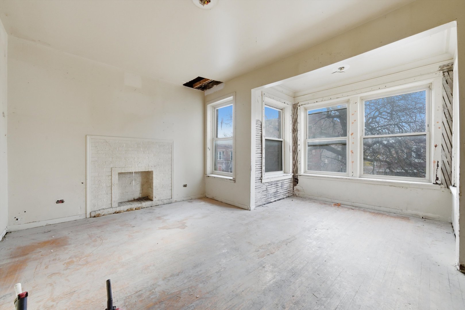 5843 S Peoria Street, Chicago, IL 60621