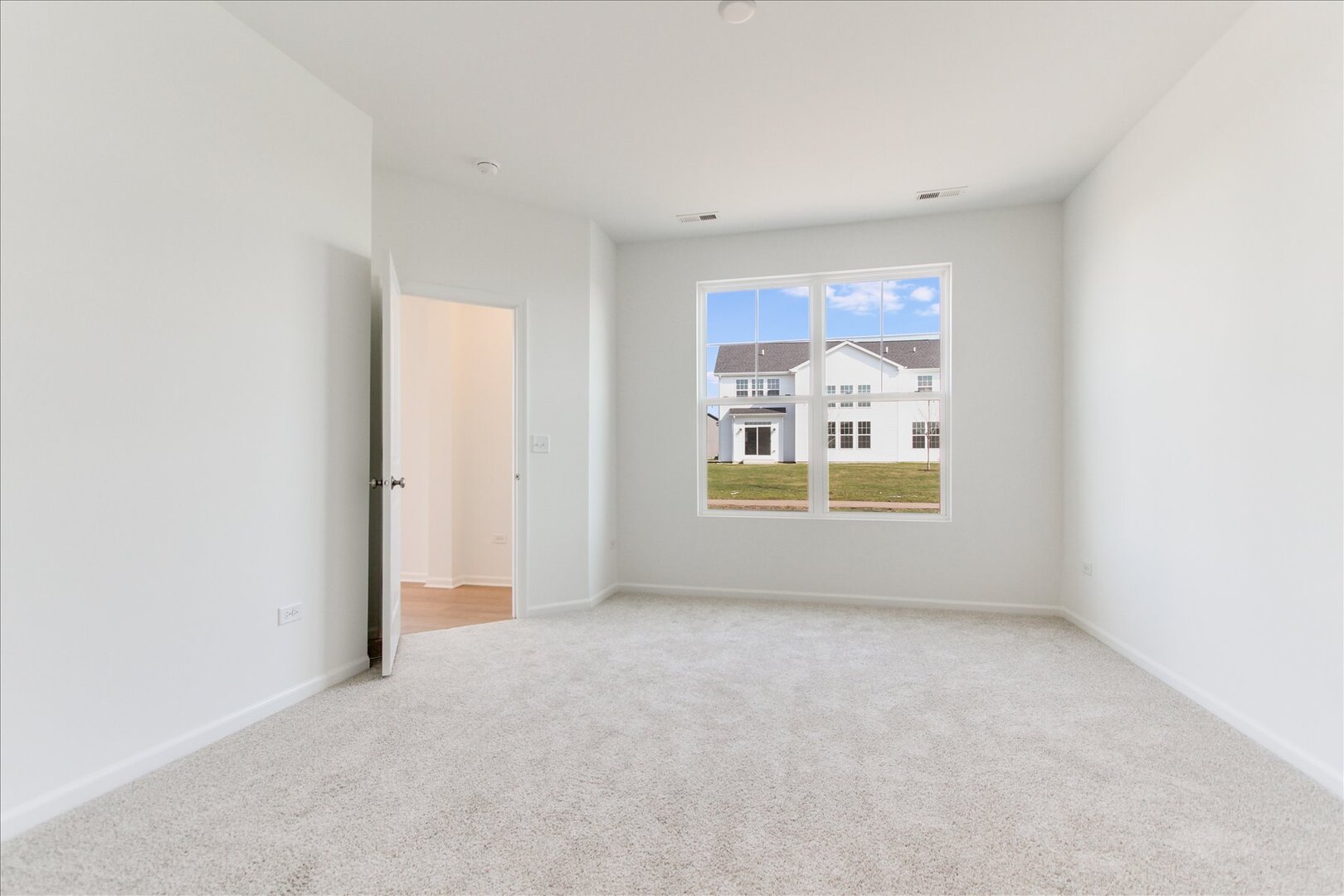 734 Alberta Avenue, Oswego, IL 60543