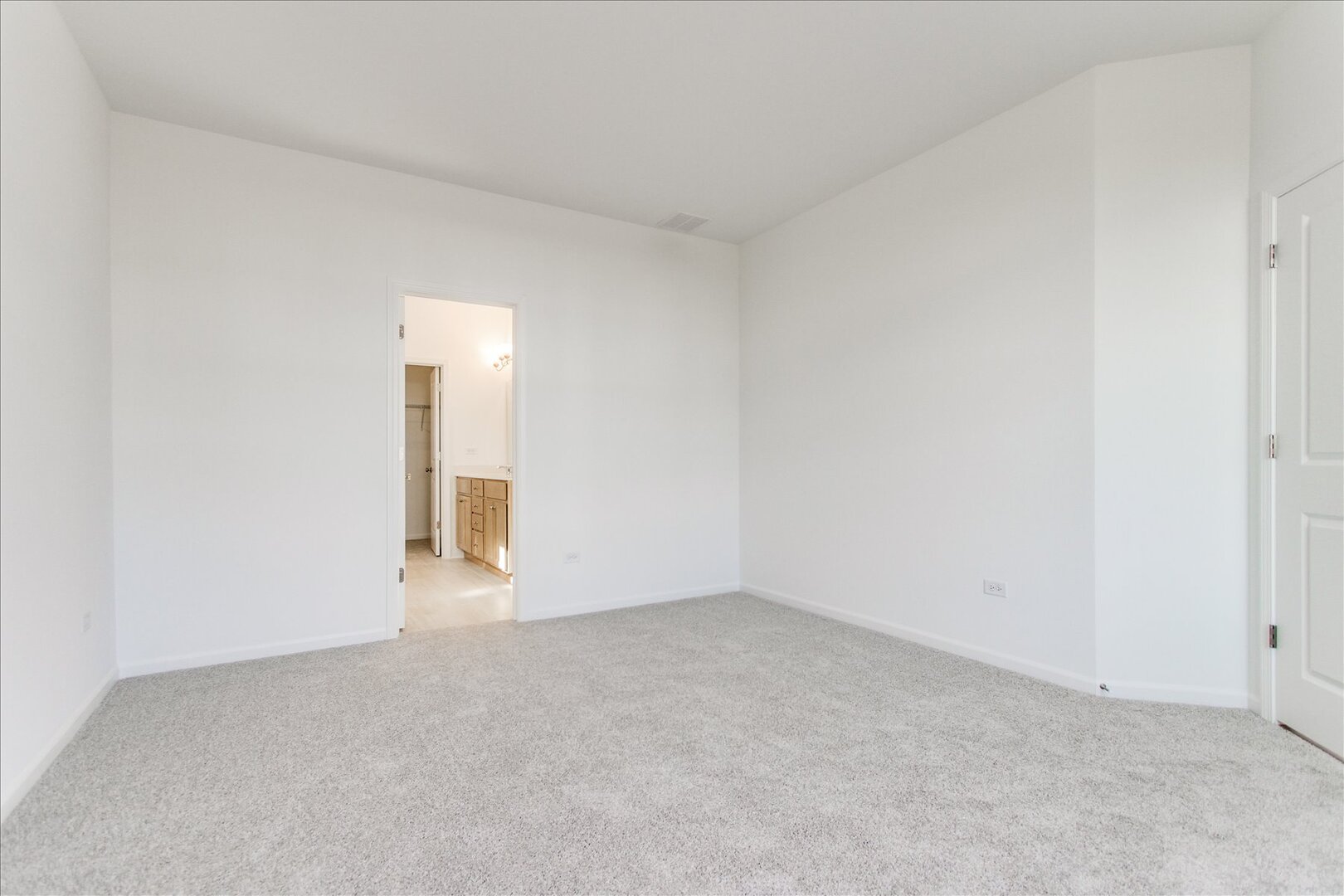 734 Alberta Avenue, Oswego, IL 60543