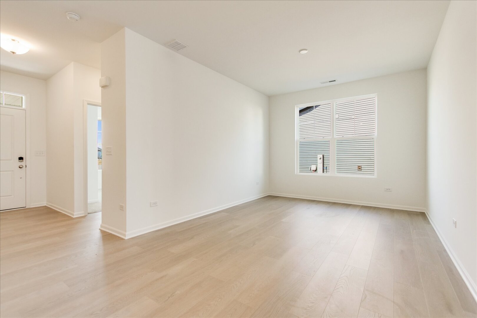 734 Alberta Avenue, Oswego, IL 60543