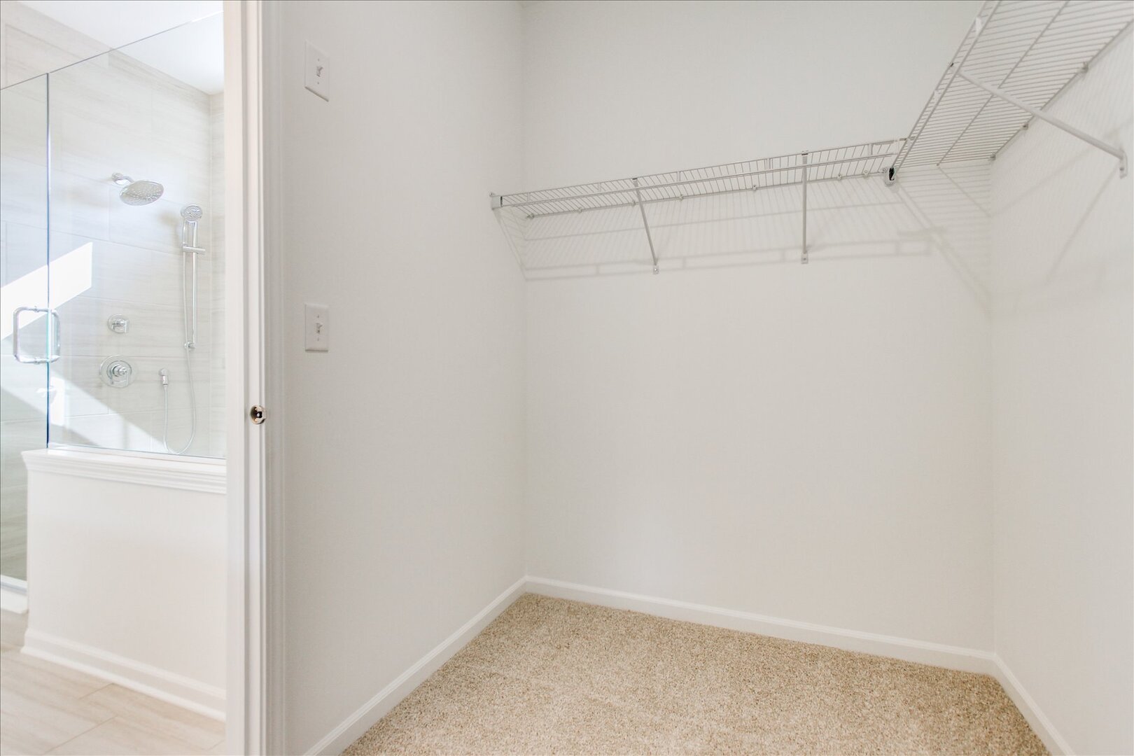 734 Alberta Avenue, Oswego, IL 60543