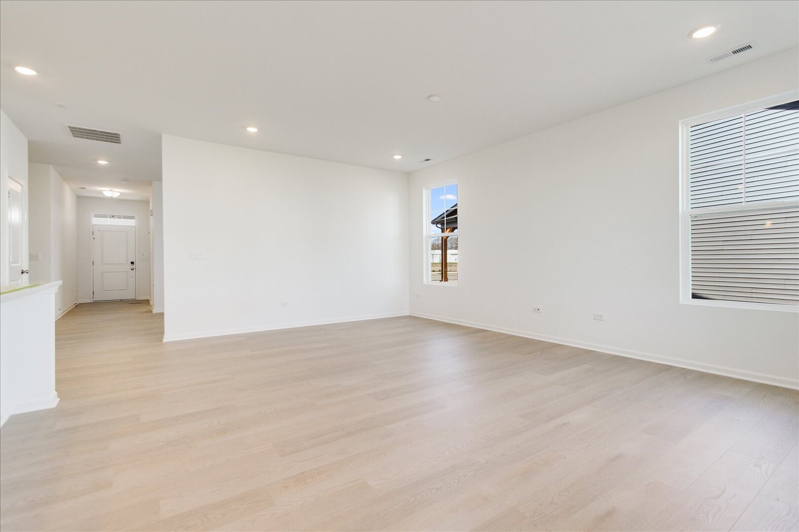 734 Alberta Avenue, Oswego, IL 60543