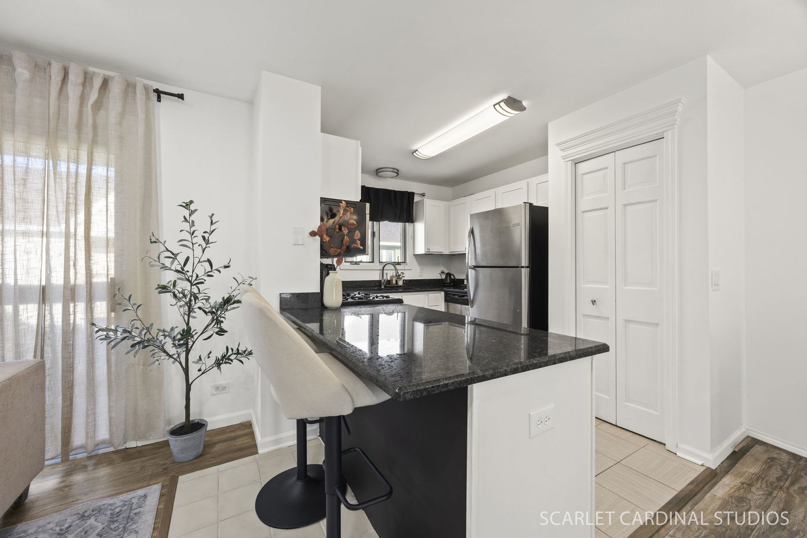 528 Pershing Avenue #G, Glen Ellyn, IL 60137