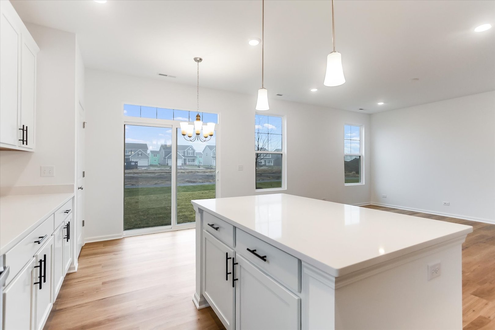 739 Alberta Avenue, Oswego, IL 60543