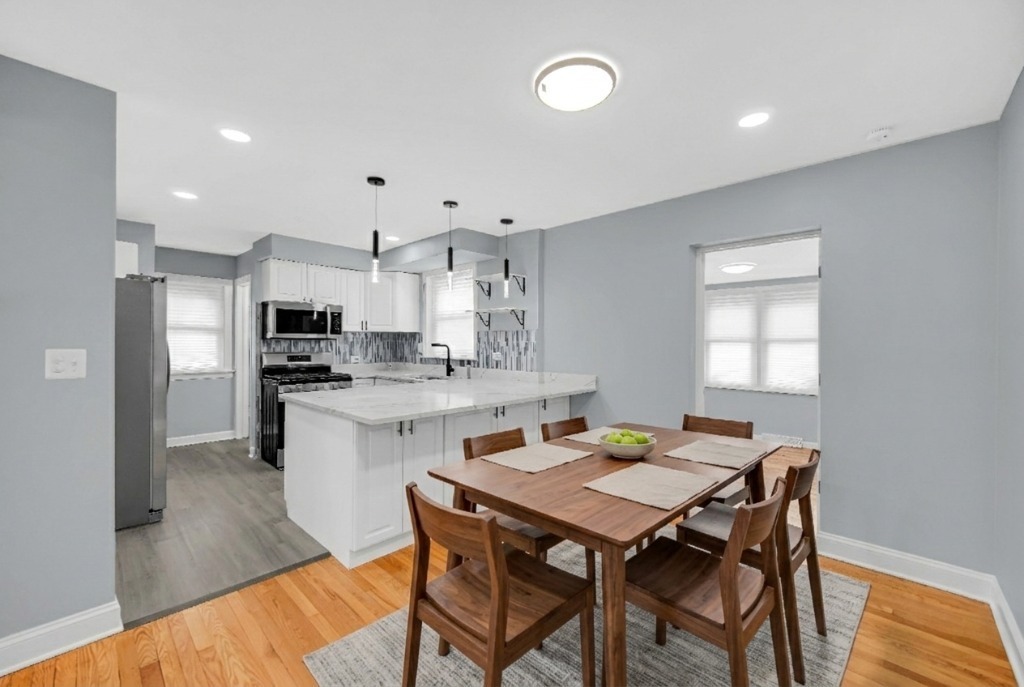 10029 S Green Street, Chicago, IL 60643