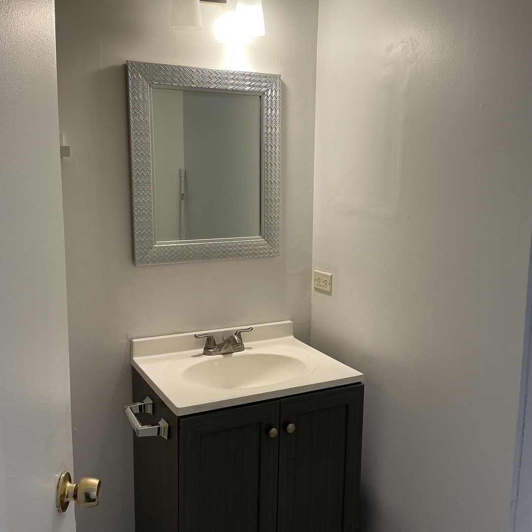 2333 Windsor Lane, Country Club Hills, IL 60478