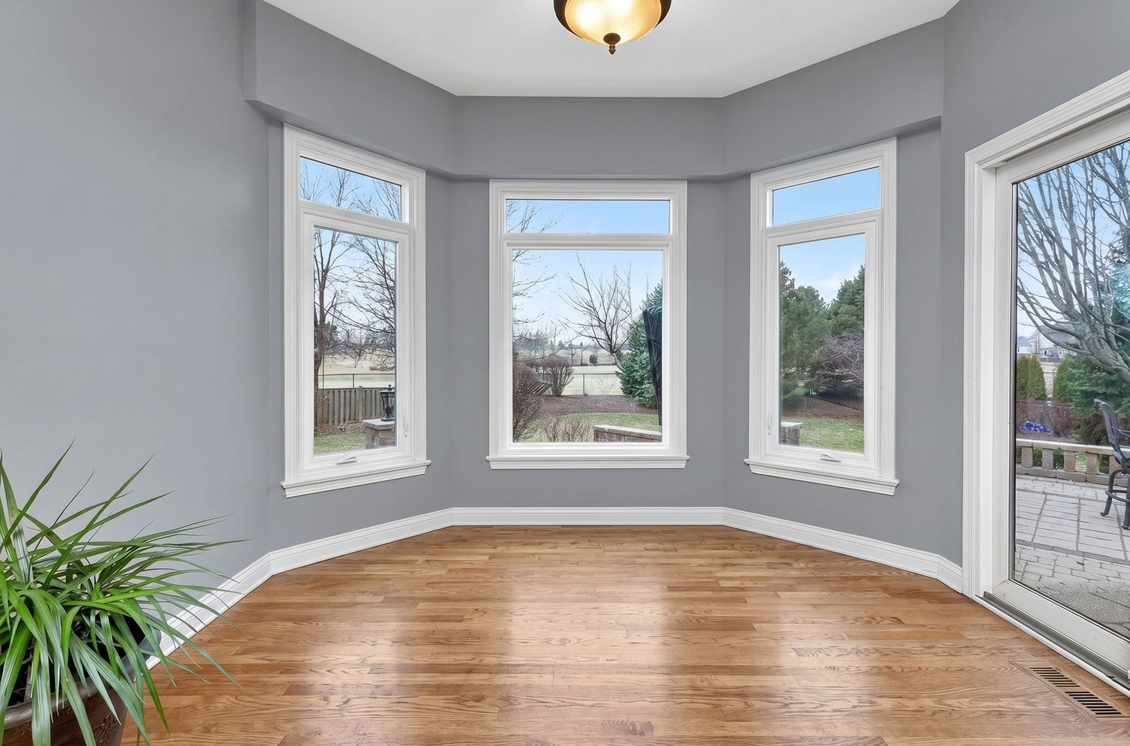 1 Crenshaw Court, Bolingbrook, IL 60490