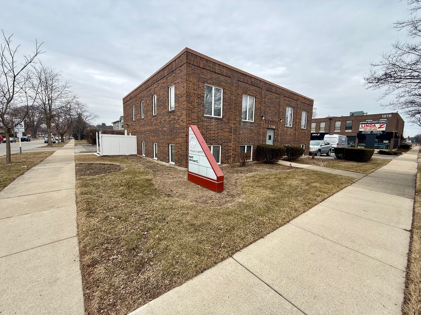 1204 E Central Road, Arlington Heights, IL 60005