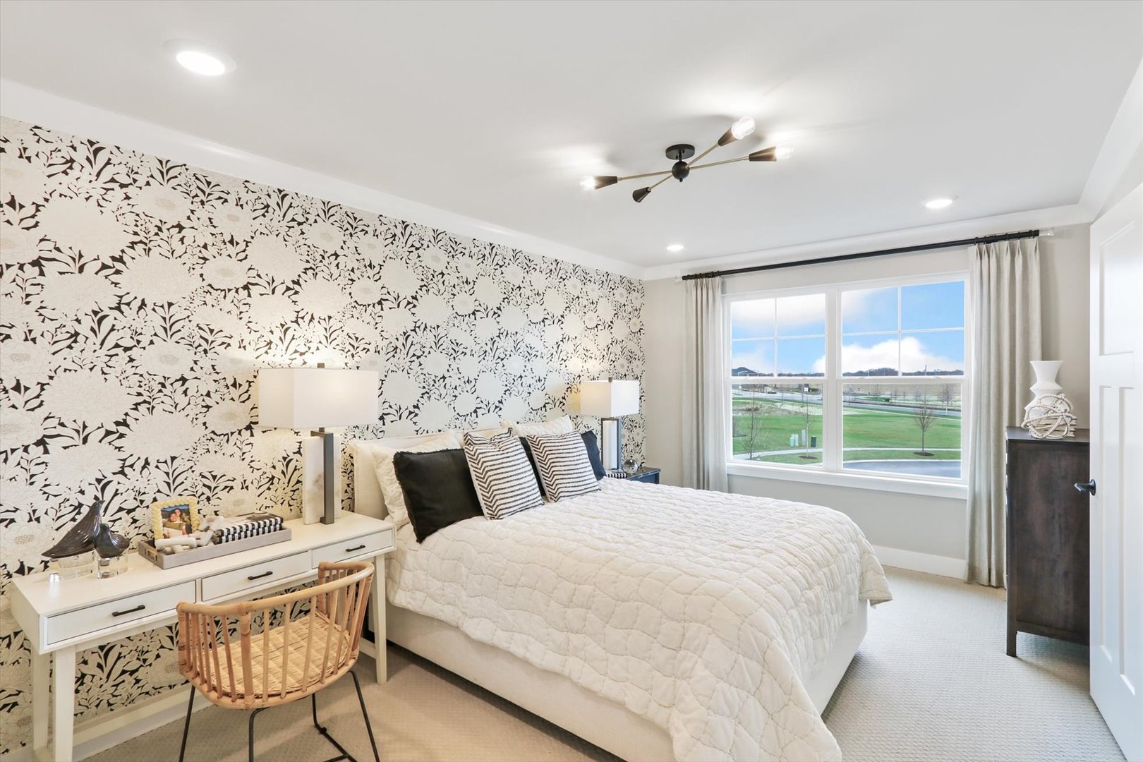 422 Bower Lane, Oswego, IL 60543