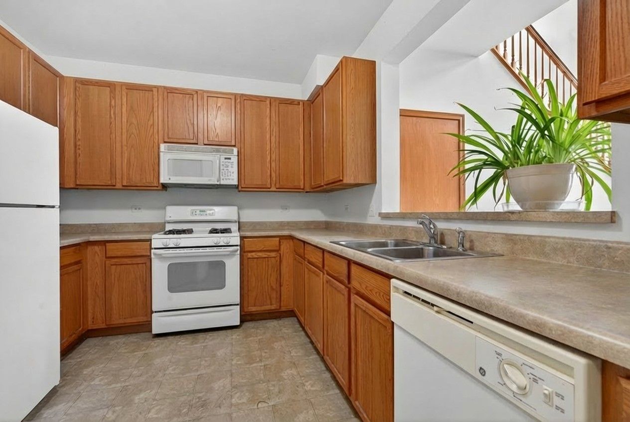 1105 Clover Drive, Minooka, IL 60447