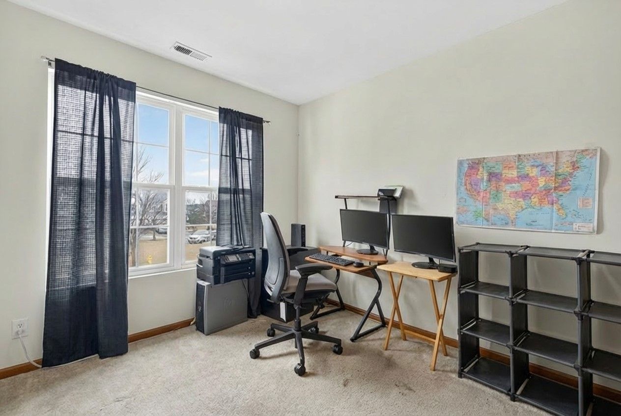 1105 Clover Drive, Minooka, IL 60447