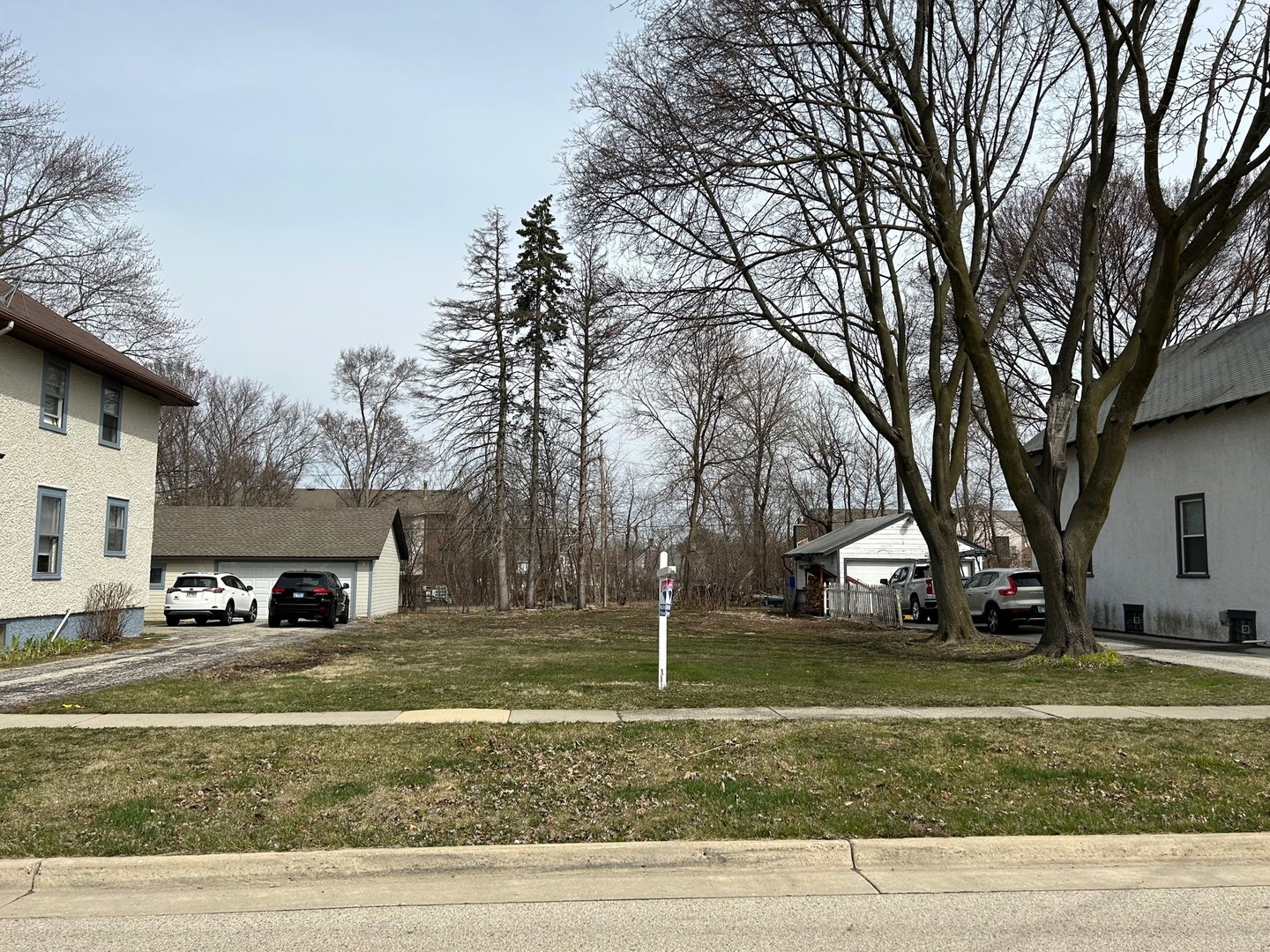 Libertyville, IL 60048