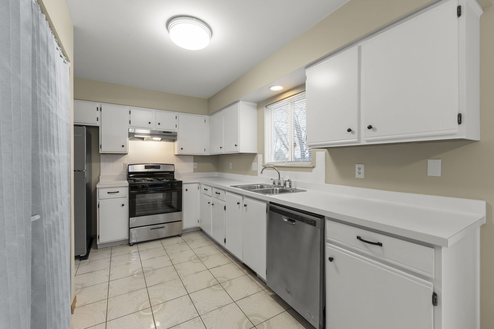 21459 W Georgetown Drive, Plainfield, IL 60544