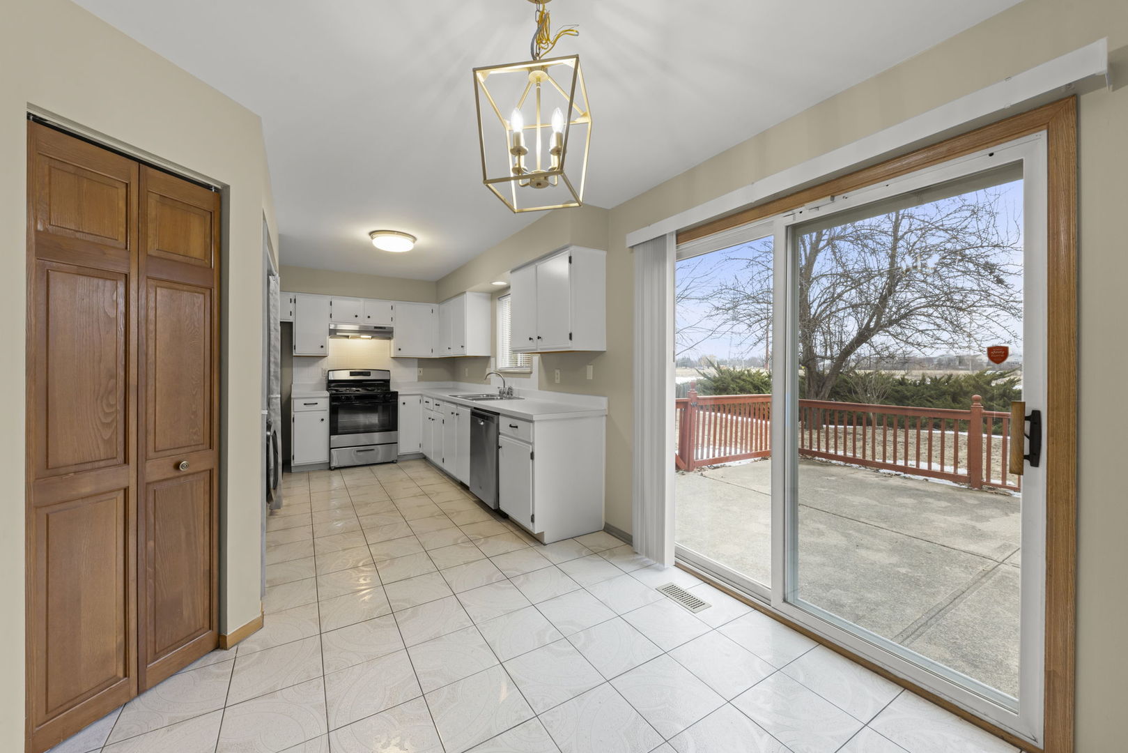 21459 W Georgetown Drive, Plainfield, IL 60544