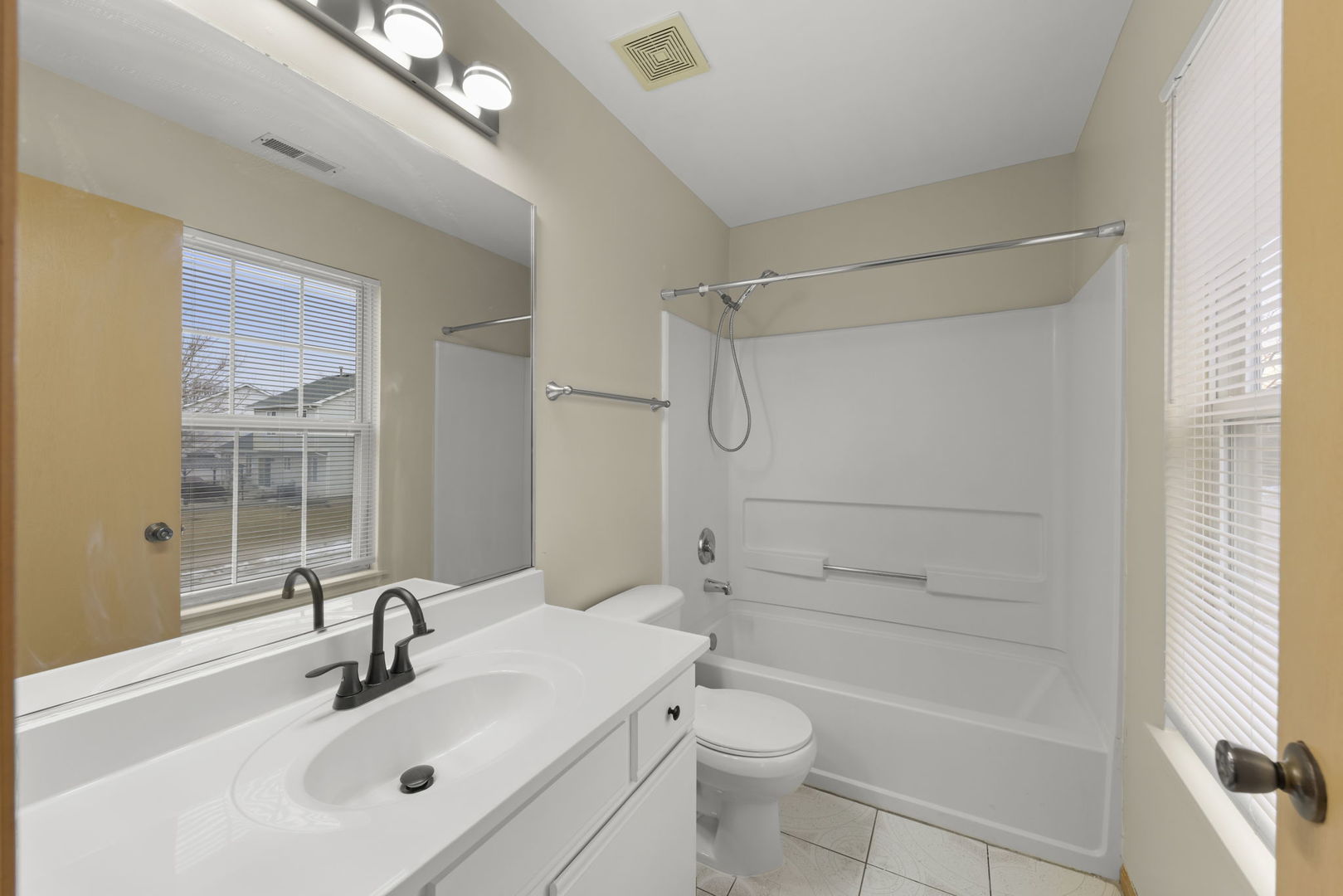 21459 W Georgetown Drive, Plainfield, IL 60544