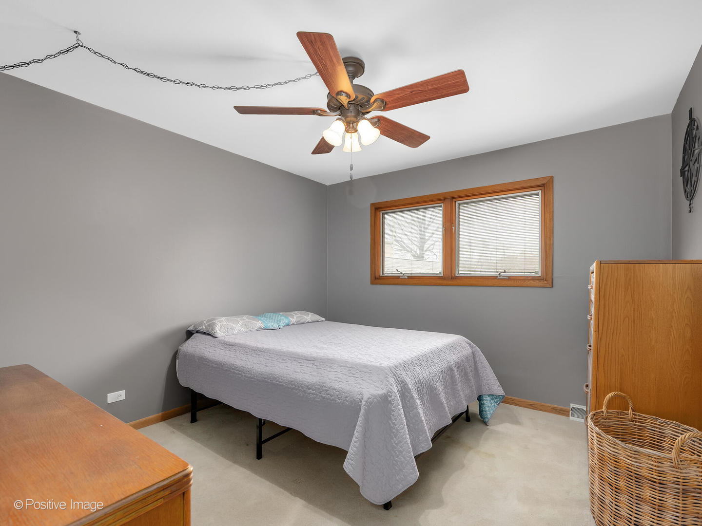 564 E Bryn Mawr Avenue, Roselle, IL 60172