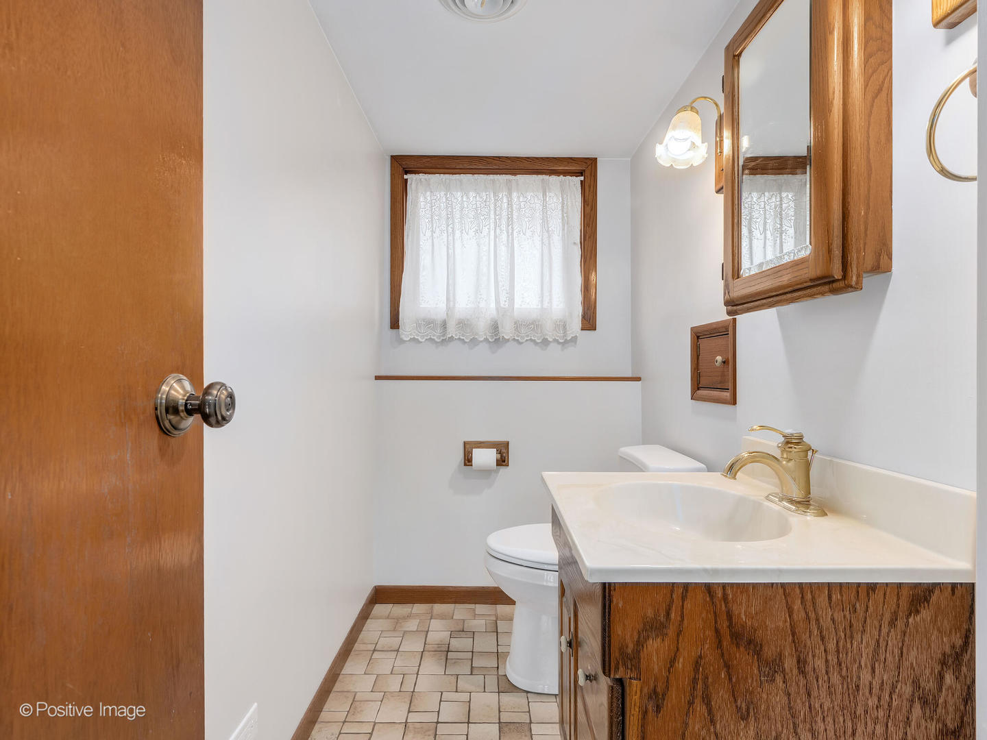 564 E Bryn Mawr Avenue, Roselle, IL 60172