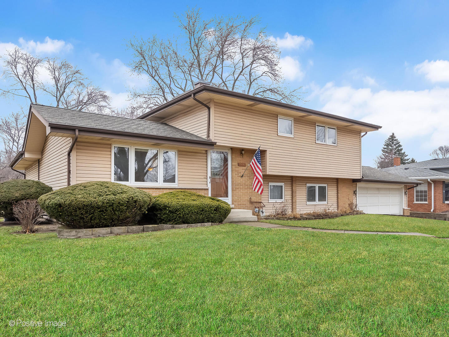 564 E Bryn Mawr Avenue, Roselle, IL 60172