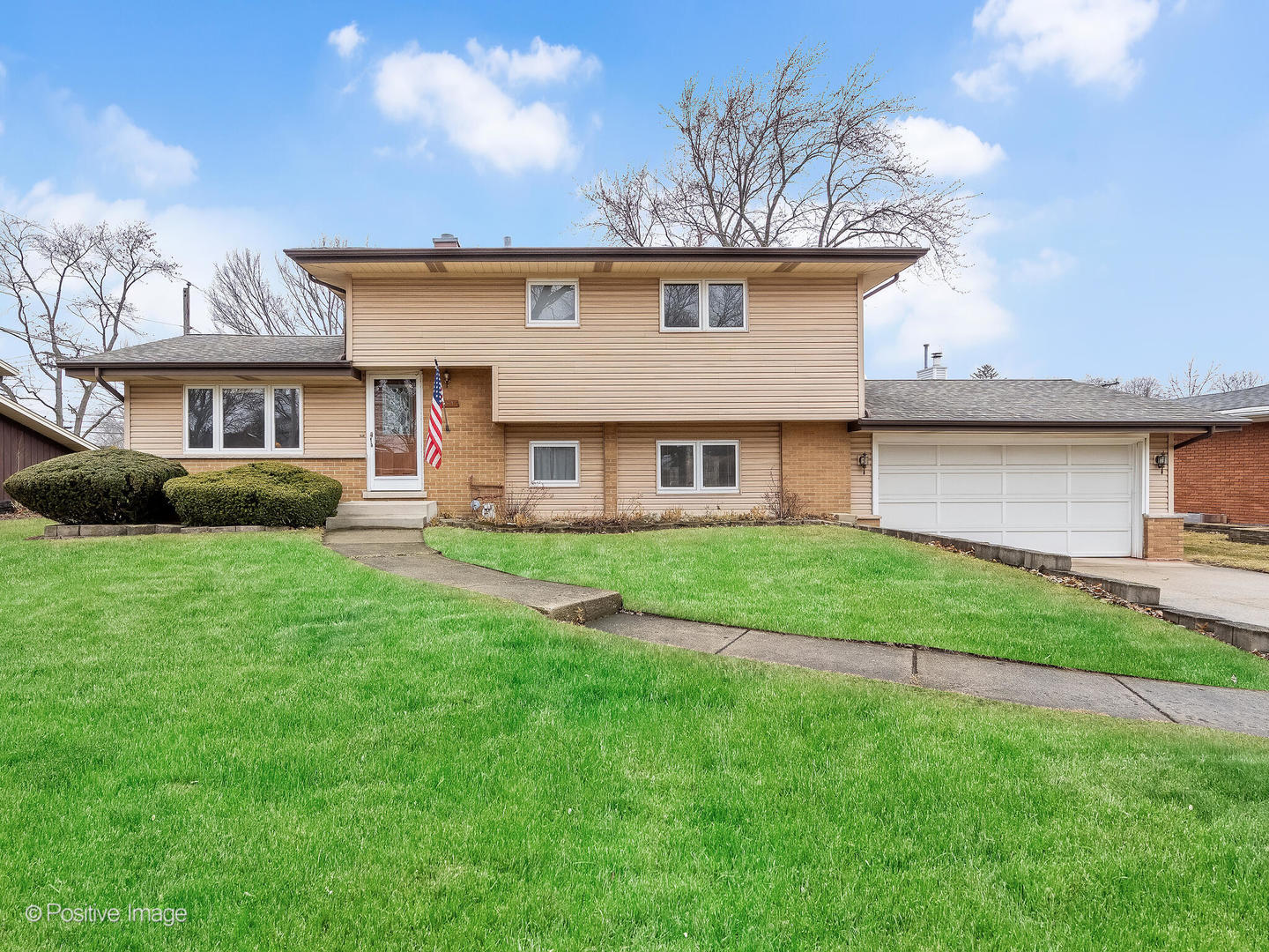 564 E Bryn Mawr Avenue, Roselle, IL 60172