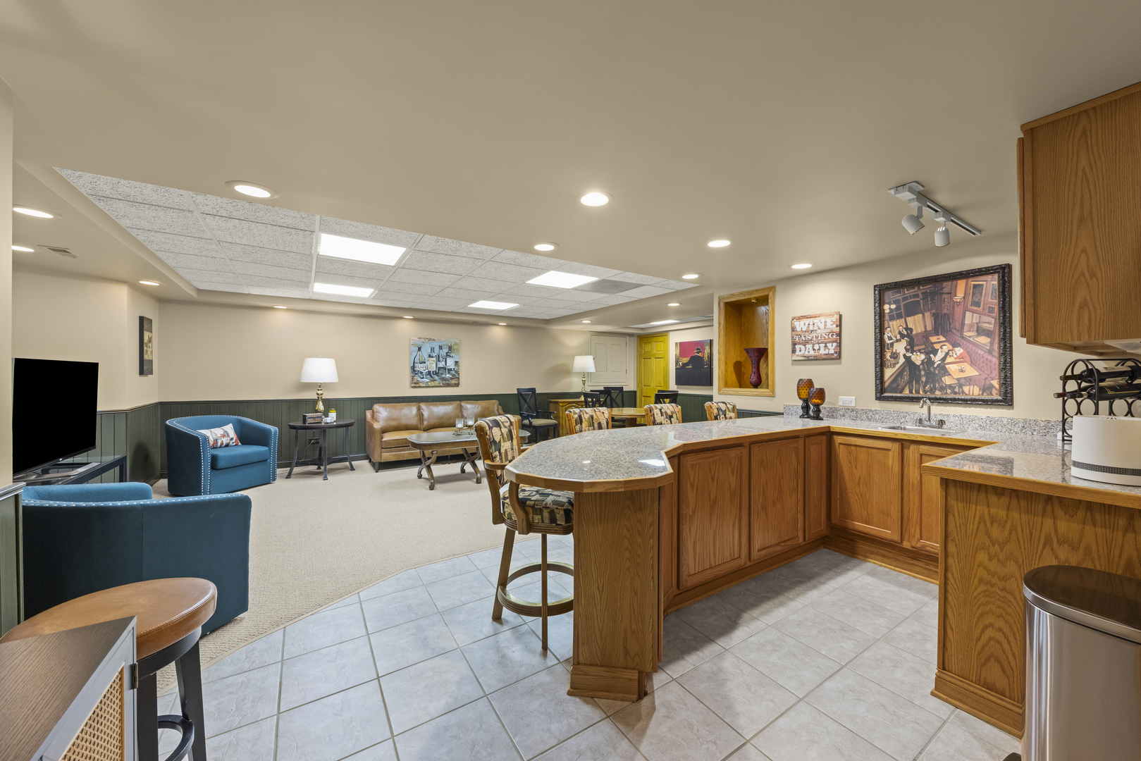 28W211 Cantigny Drive, Winfield, IL 60190