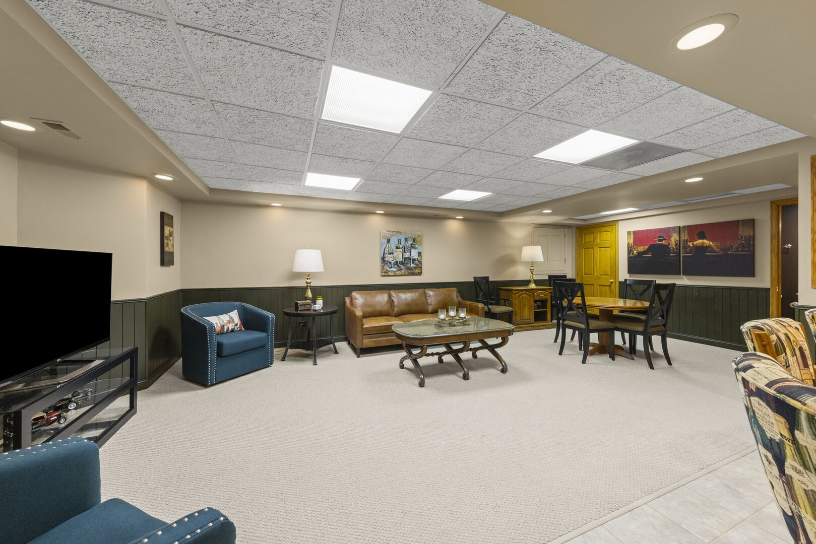 28W211 Cantigny Drive, Winfield, IL 60190