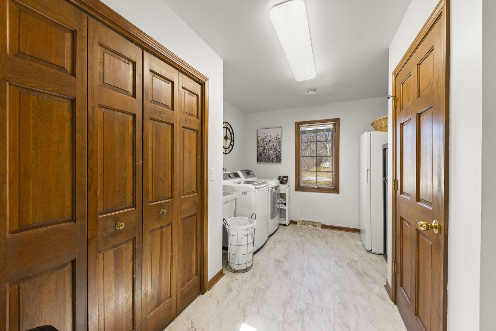 28W211 Cantigny Drive, Winfield, IL 60190