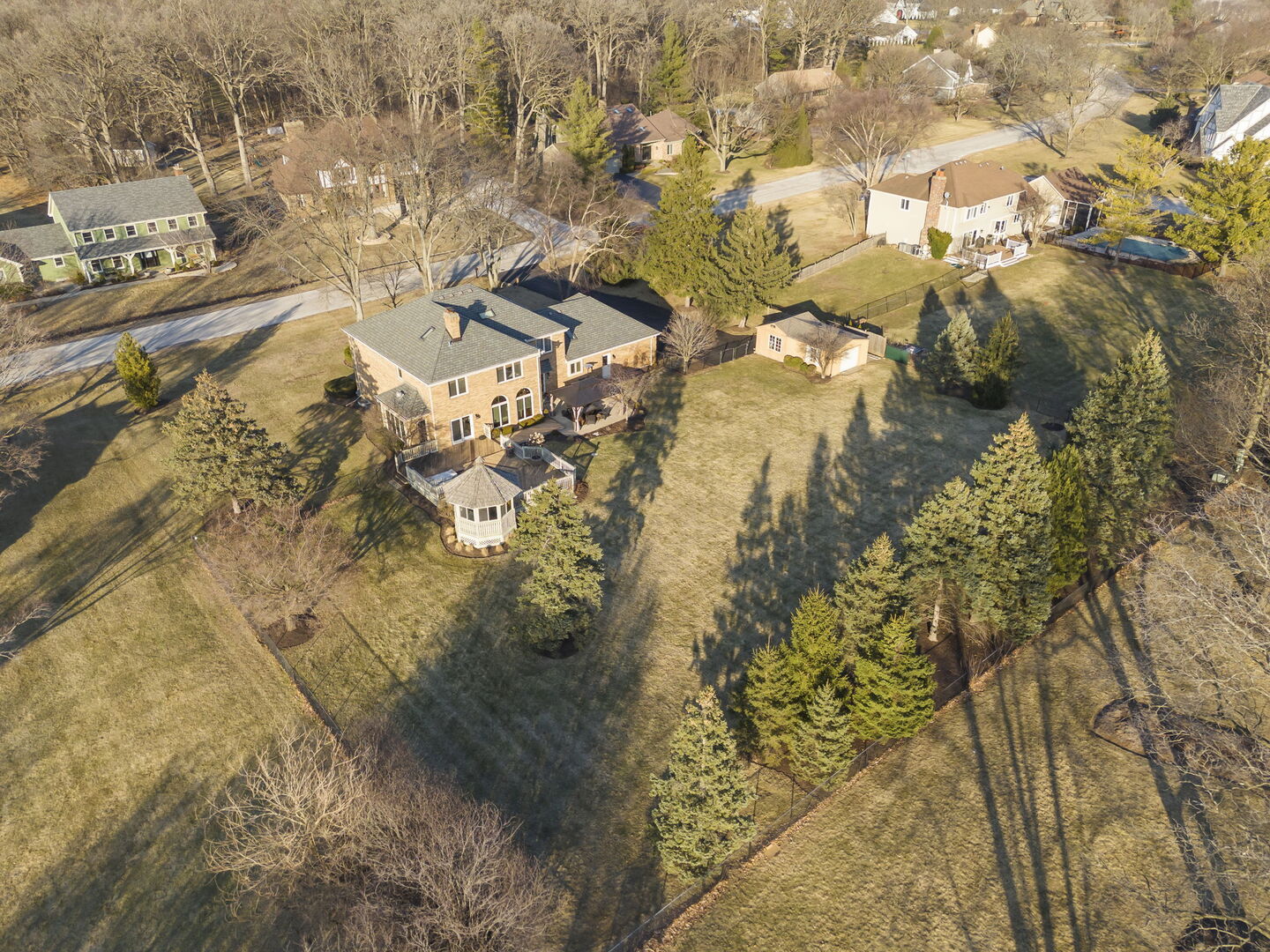 28W211 Cantigny Drive, Winfield, IL 60190