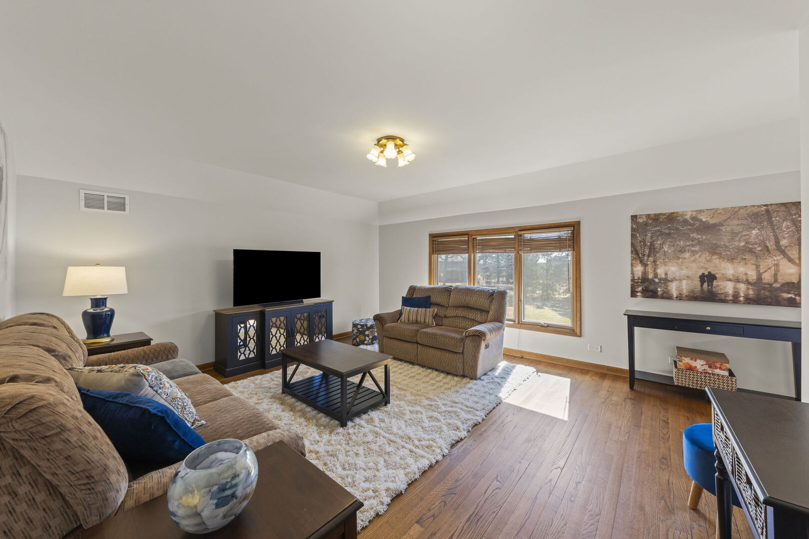 28W211 Cantigny Drive, Winfield, IL 60190