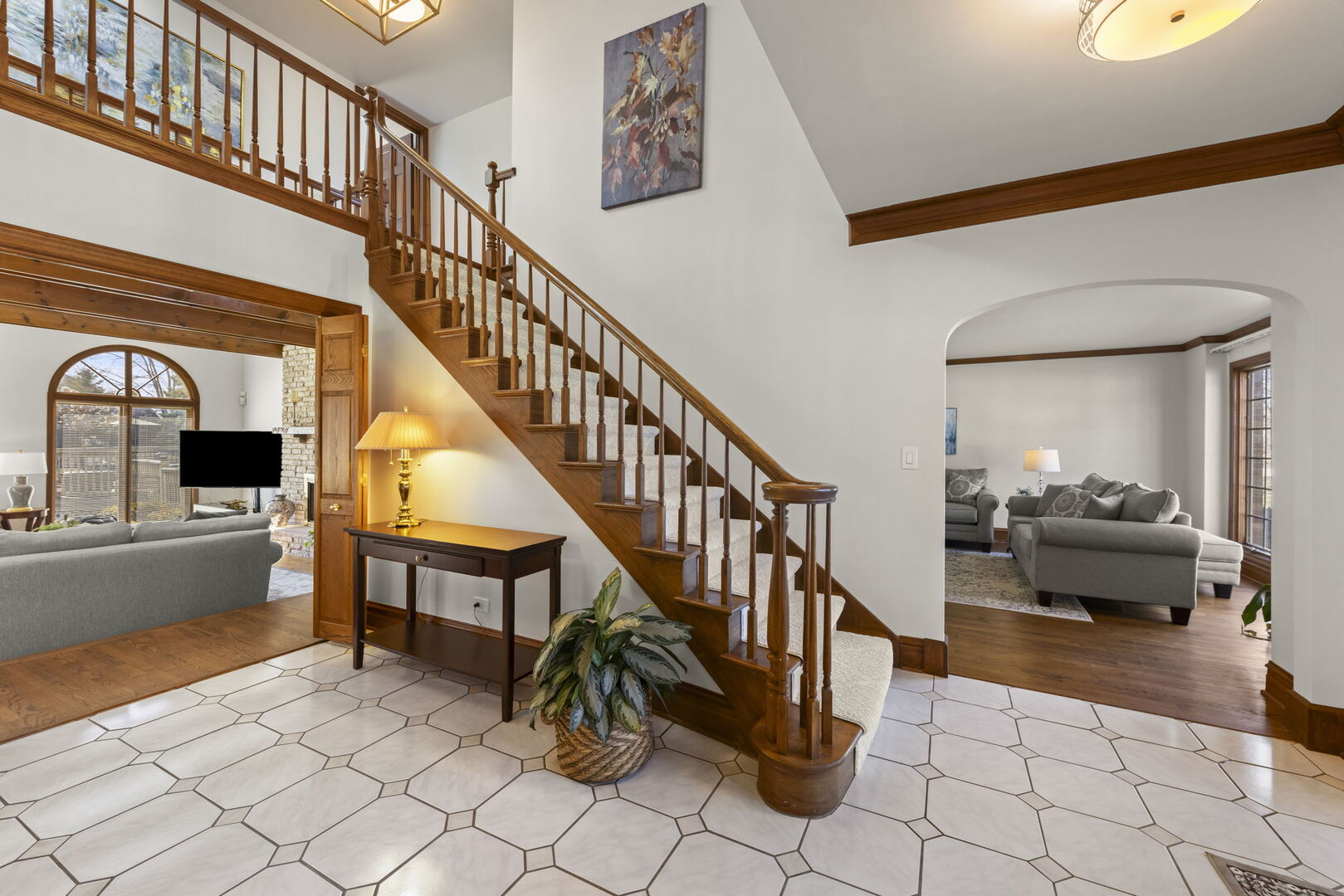 28W211 Cantigny Drive, Winfield, IL 60190