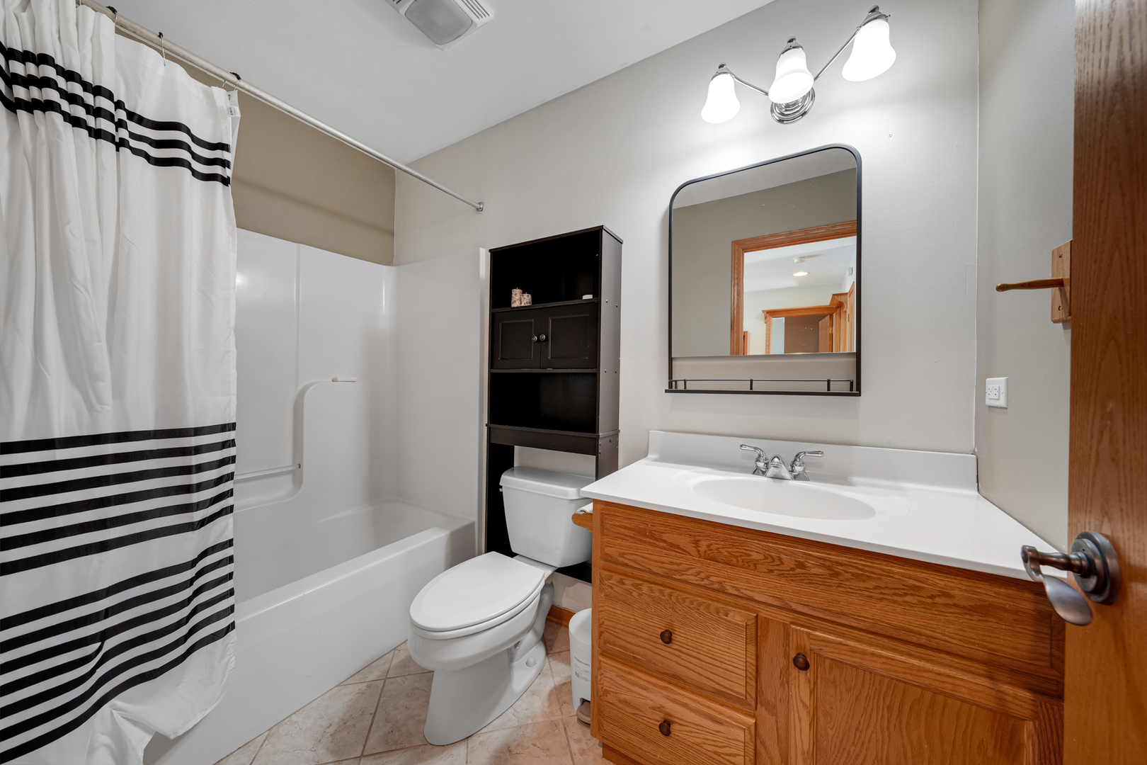 21564 W SARAH Drive, Lake Villa, IL 60046