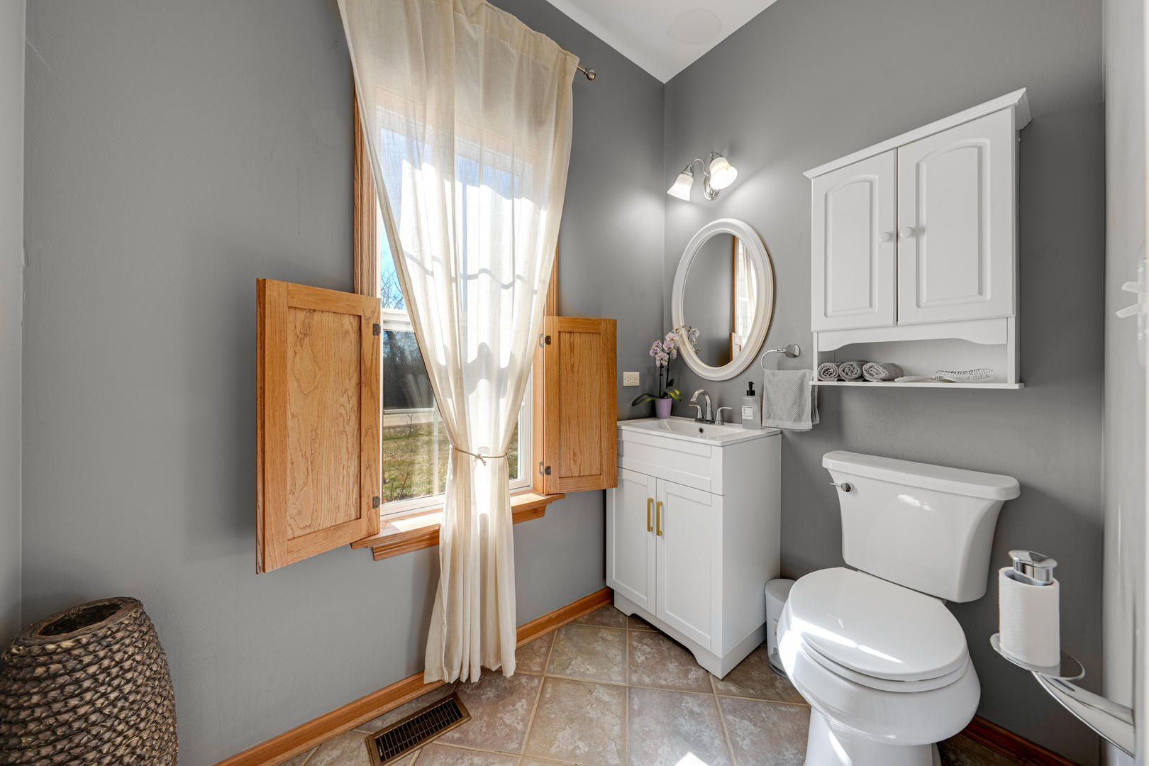 21564 W SARAH Drive, Lake Villa, IL 60046