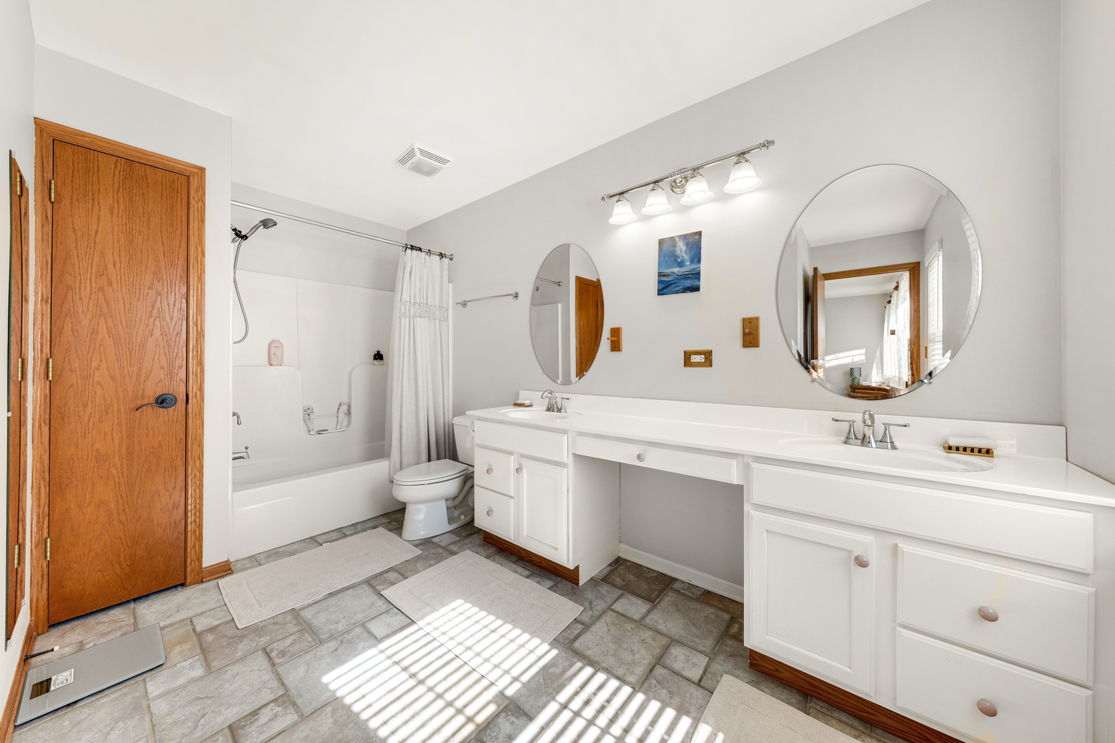 21564 W SARAH Drive, Lake Villa, IL 60046