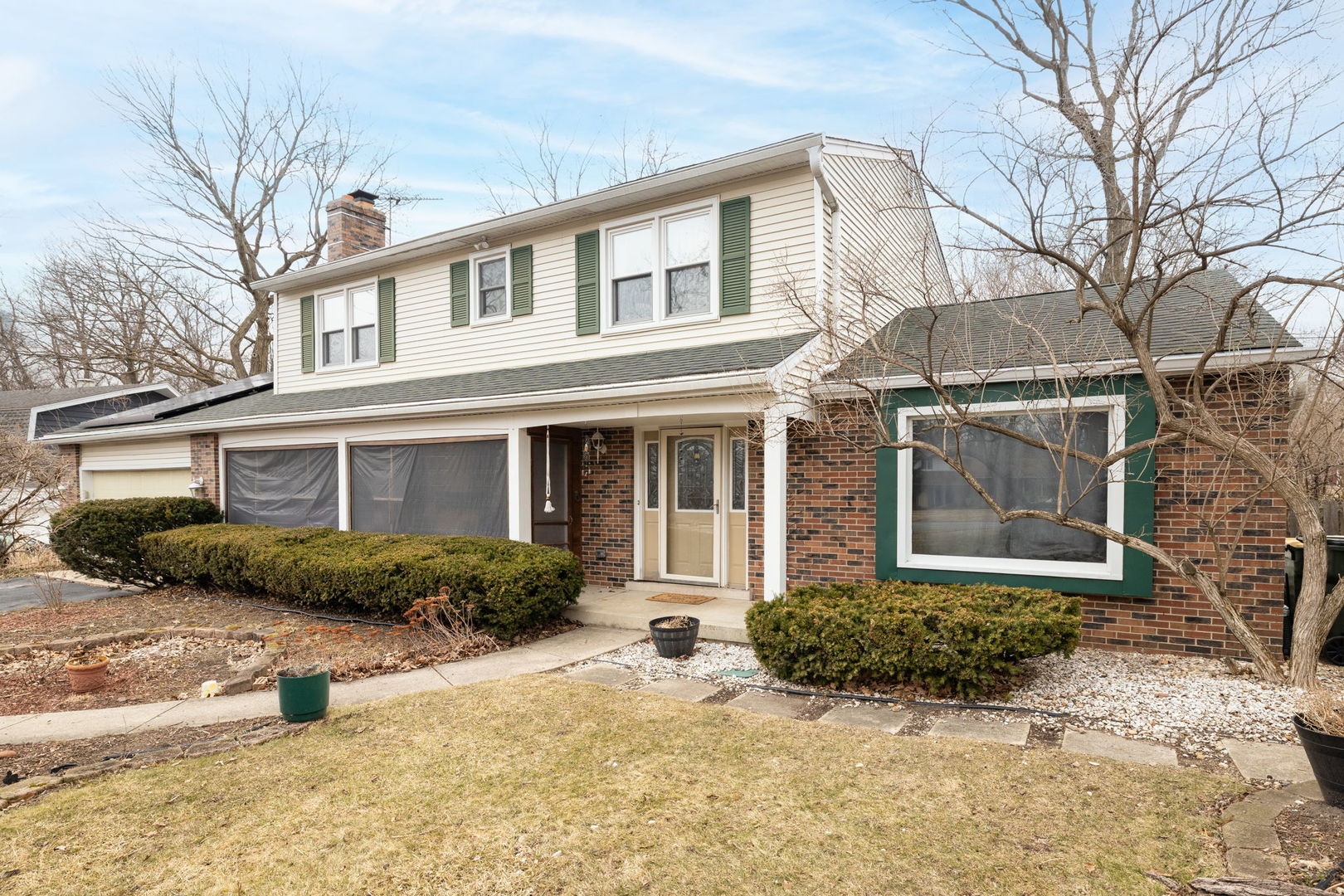 23W100 Kings Court, Glen Ellyn, IL 60137
