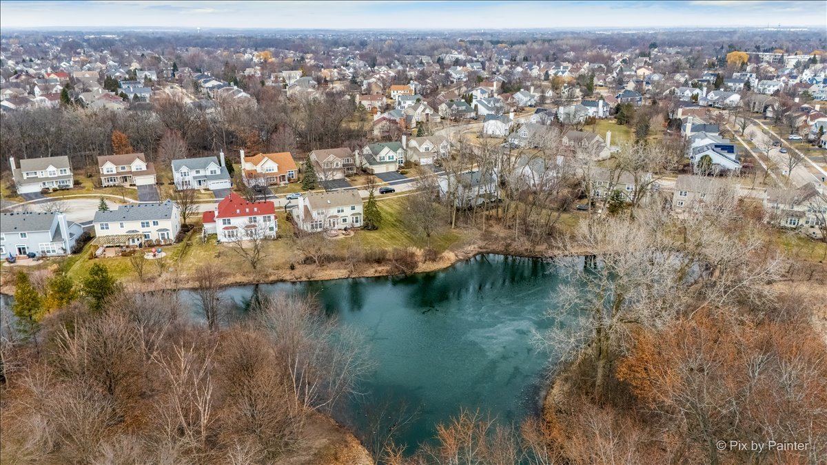 18500 W Aspen Court, Grayslake, IL 60030