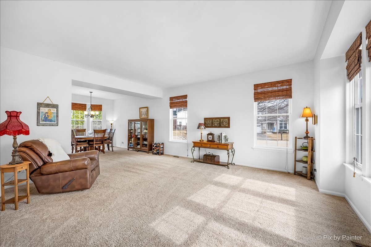 18500 W Aspen Court, Grayslake, IL 60030