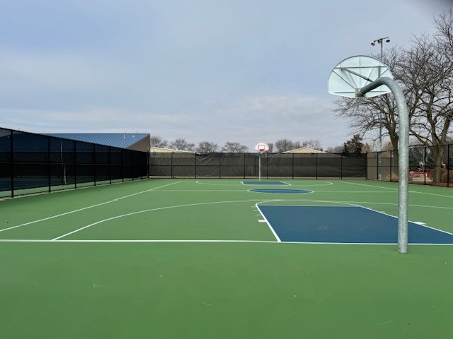 18500 W Aspen Court, Grayslake, IL 60030