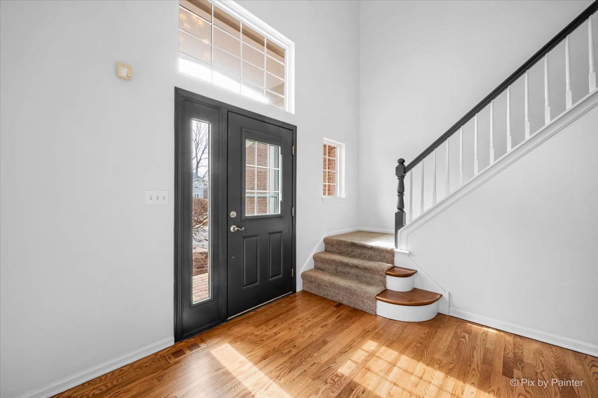 18500 W Aspen Court, Grayslake, IL 60030