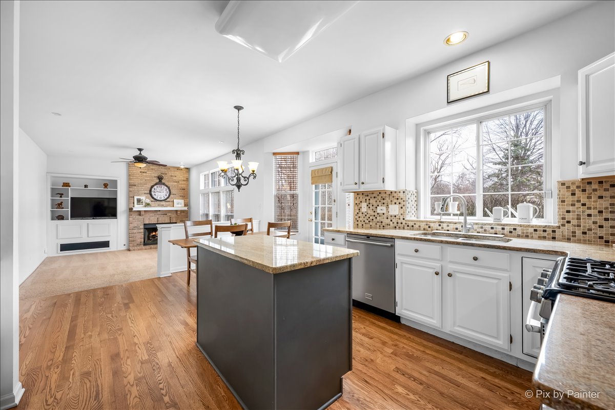 18500 W Aspen Court, Grayslake, IL 60030